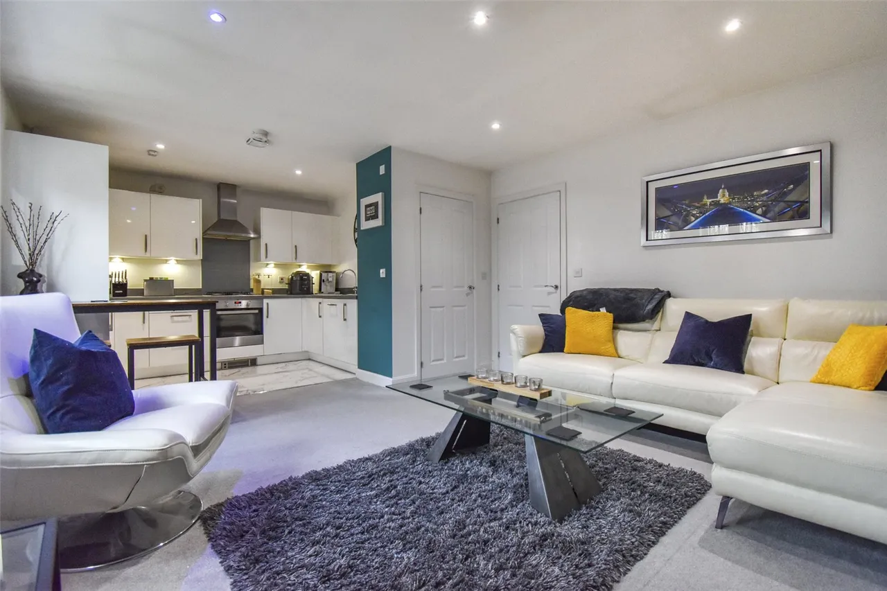 Charteris Close, Wellesley, GU11, photo 2