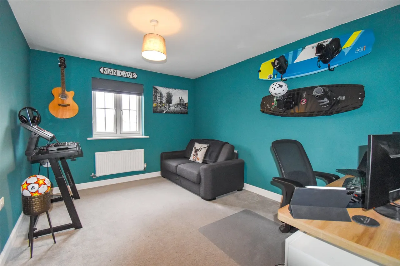 Charteris Close, Wellesley, GU11, photo 8