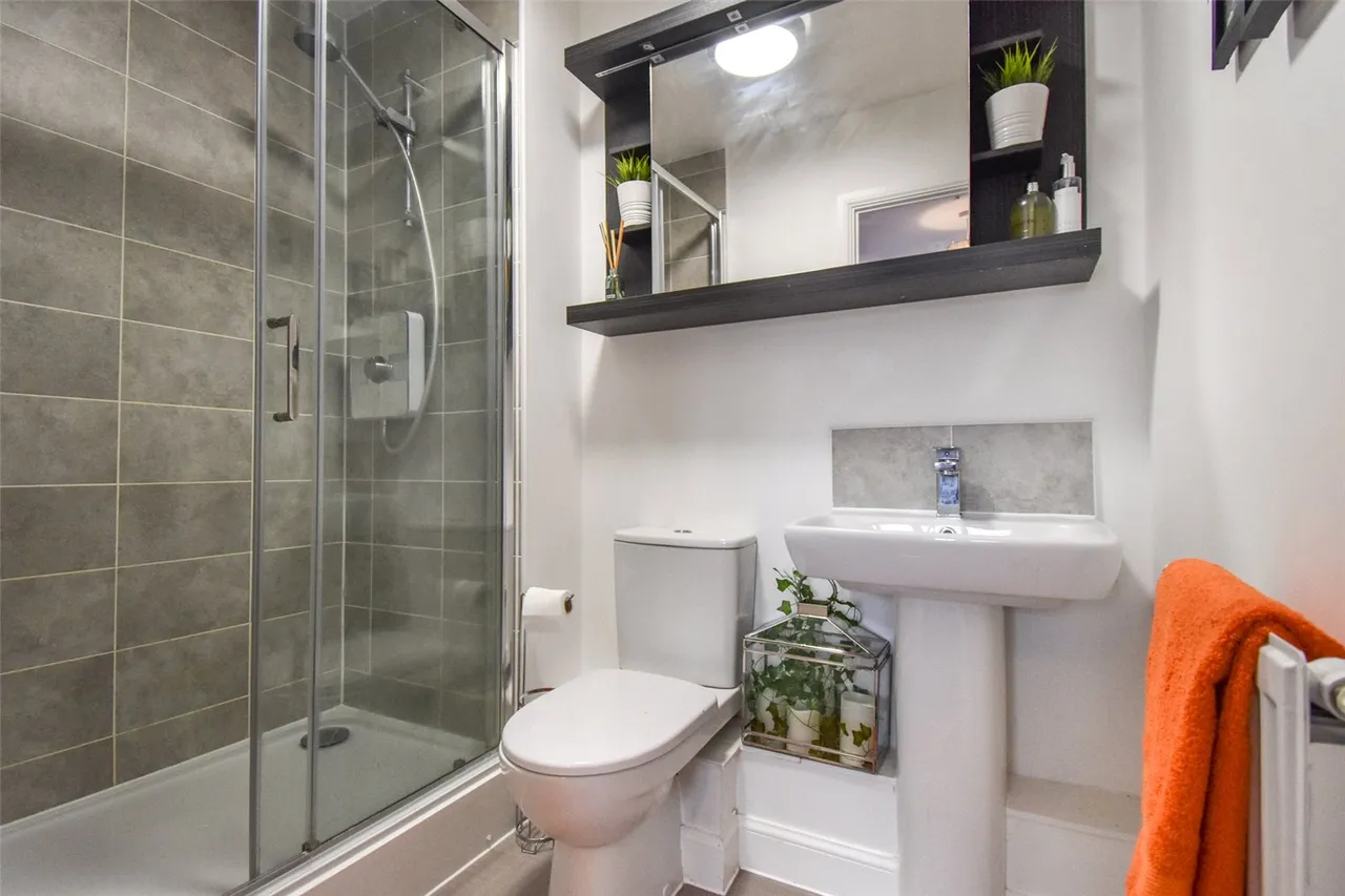 Charteris Close, Wellesley, GU11, photo 9