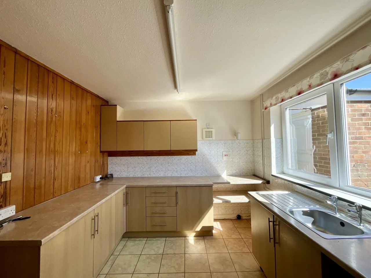 Private Road, Woodborough, NG14, photo 3