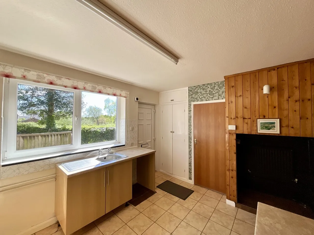 Private Road, Woodborough, NG14, photo 5