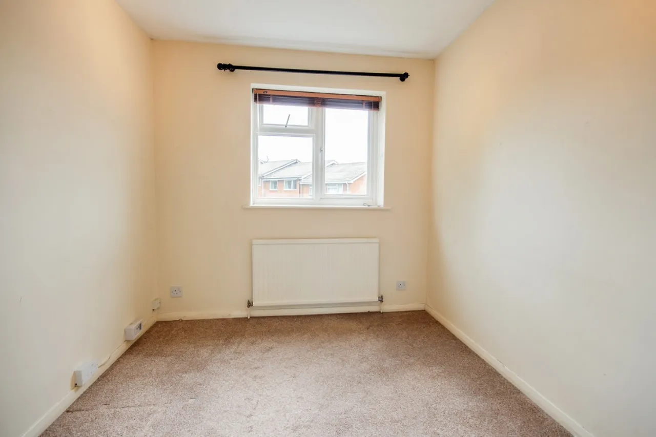 Mornington Avenue, Finchampstead, photo 9