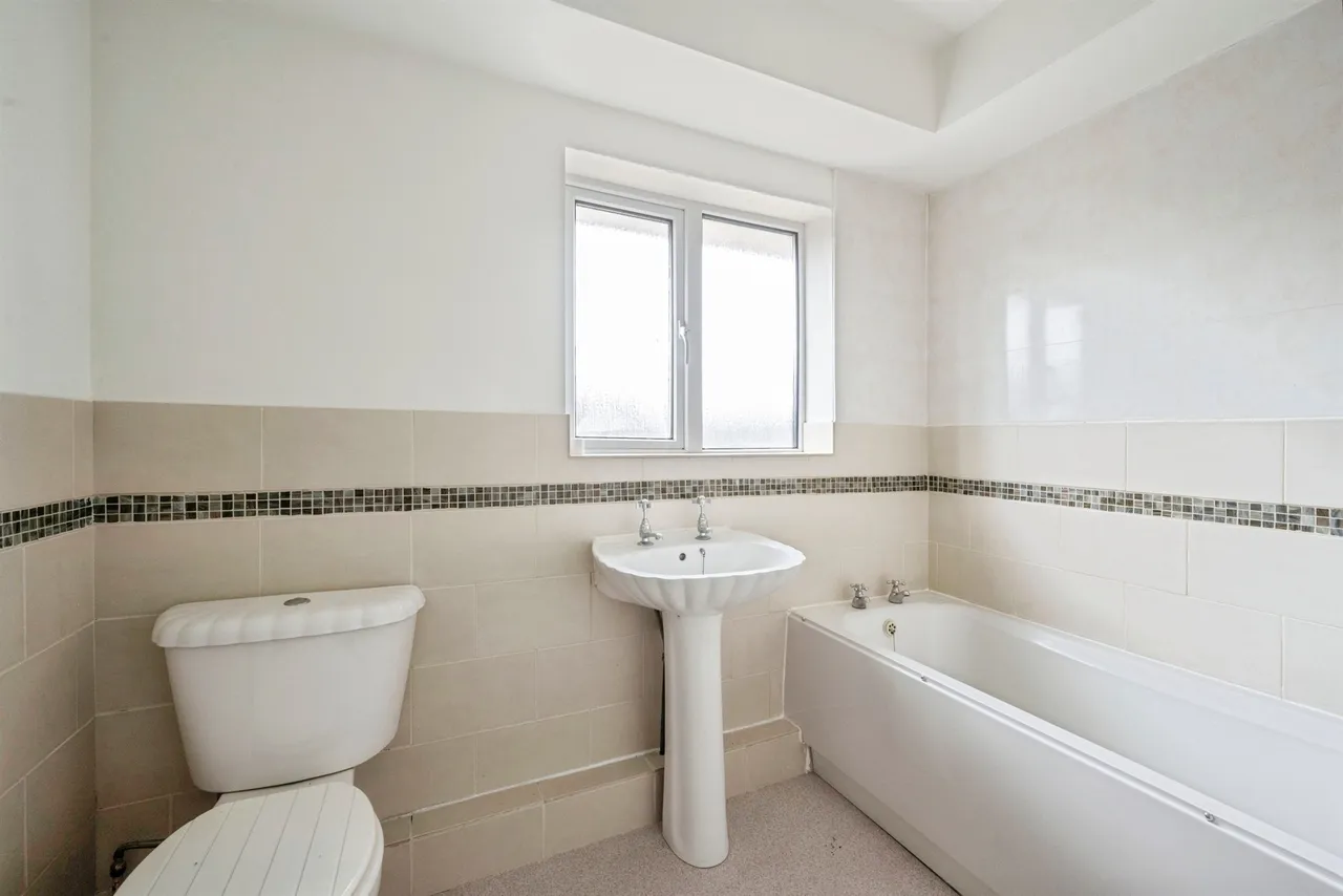 Chalmers Drive, Doncaster, DN2, photo 15