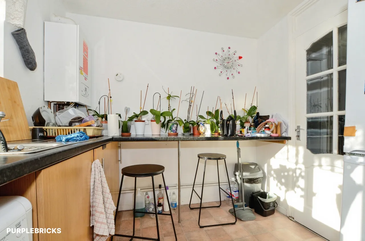 Weald Lane, Harrow, HA3, photo 6