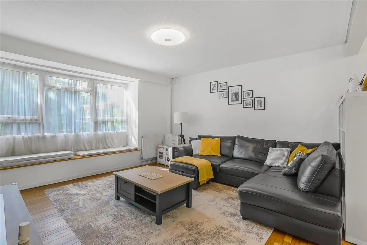 Grove Avenue, Epsom, KT17 4DU, photo 5