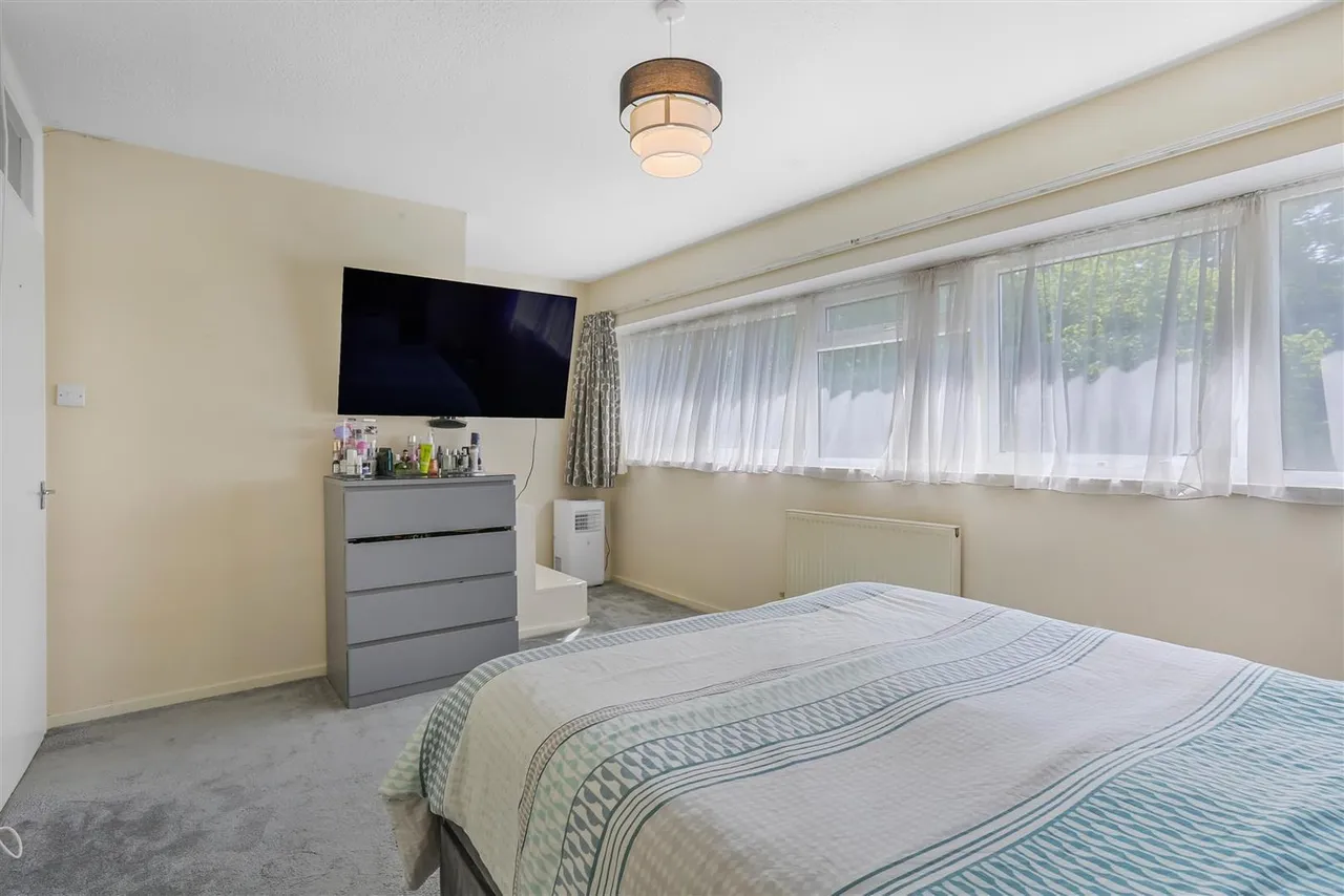 Grove Avenue, Epsom, KT17 4DU, photo 15