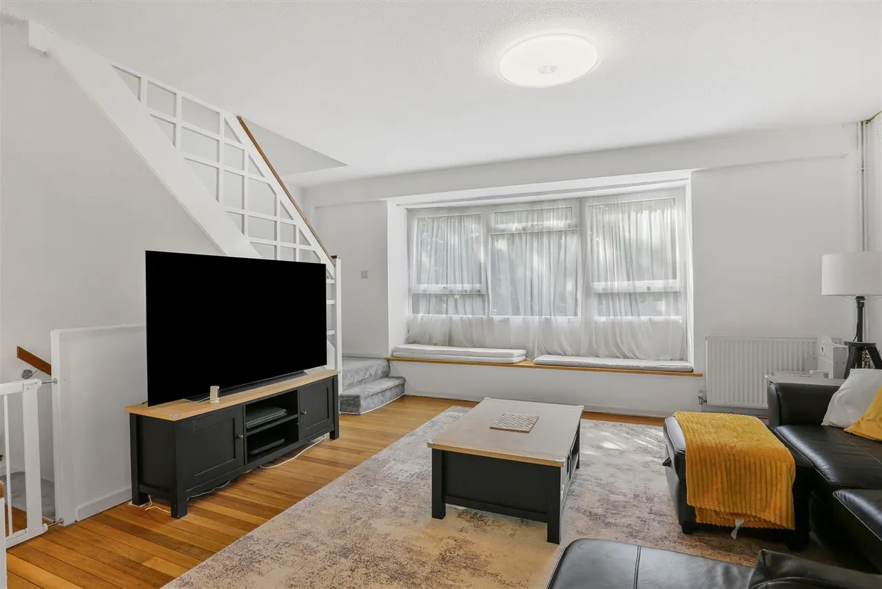 Grove Avenue, Epsom, KT17 4DU, photo 4