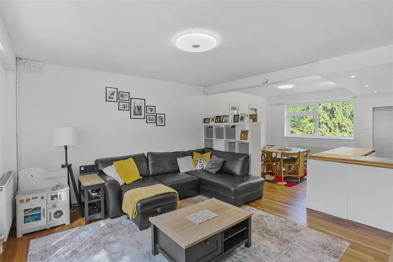 Grove Avenue, Epsom, KT17 4DU, photo 7