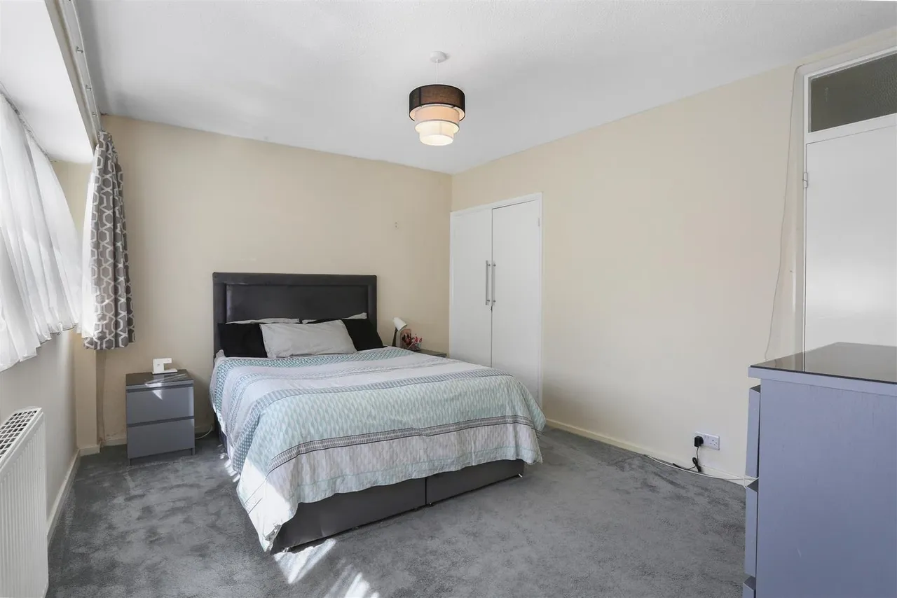 Grove Avenue, Epsom, KT17 4DU, photo 16