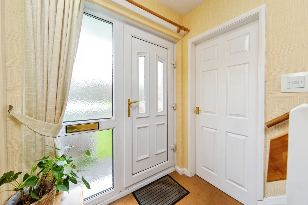 Lowfields Close, Wirral, photo 4