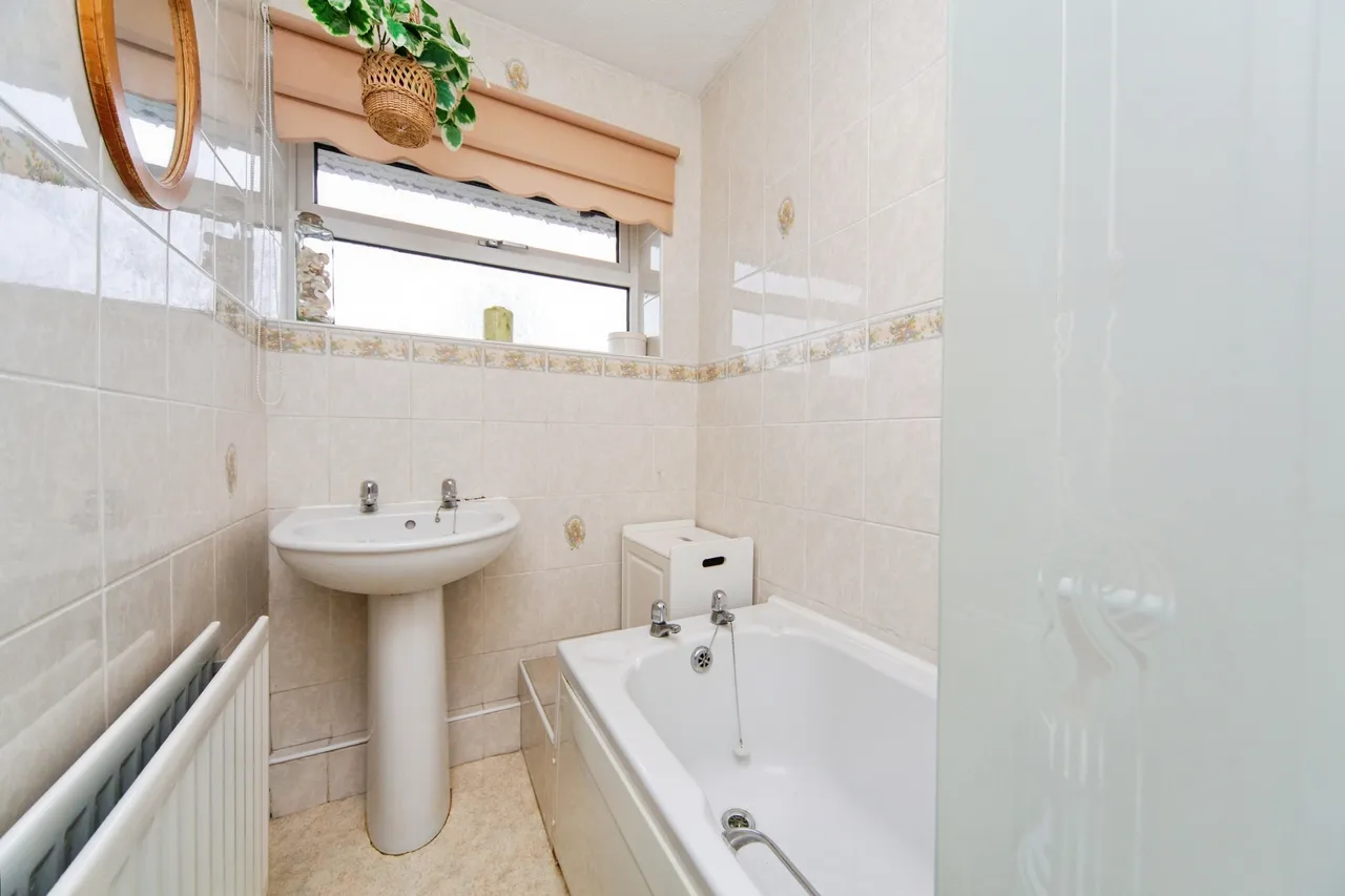 Lowfields Close, Wirral, photo 9