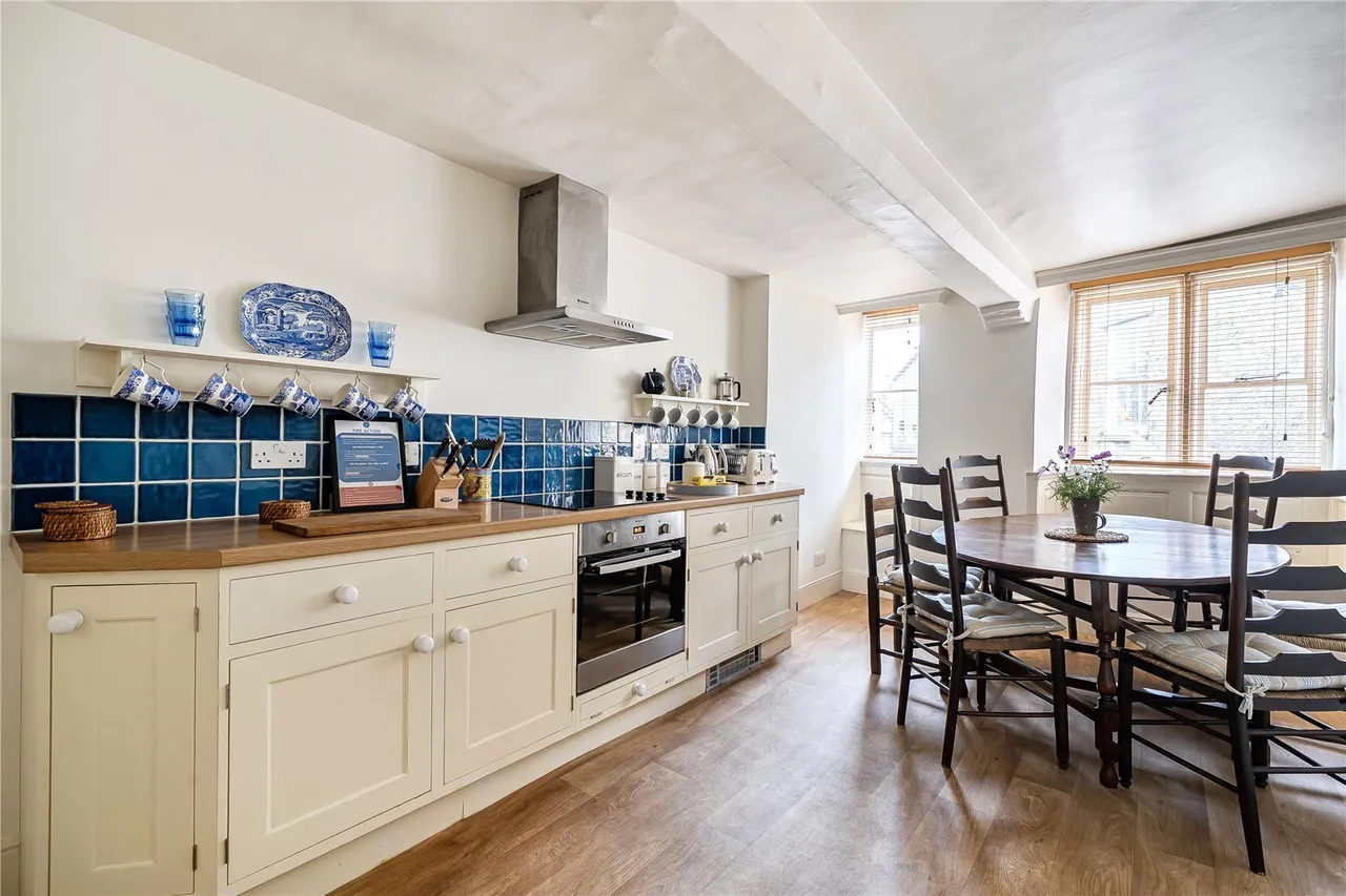 The Square, Beaminster, DT8, photo 14