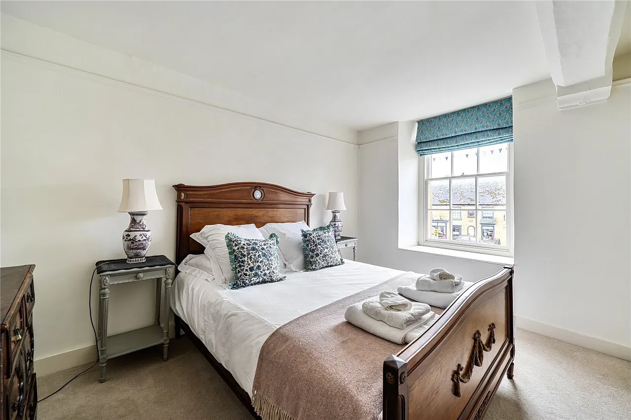 The Square, Beaminster, DT8, photo 18