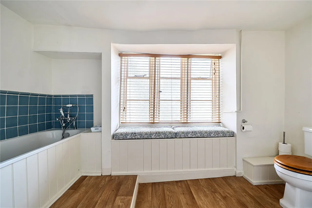 The Square, Beaminster, DT8, photo 22