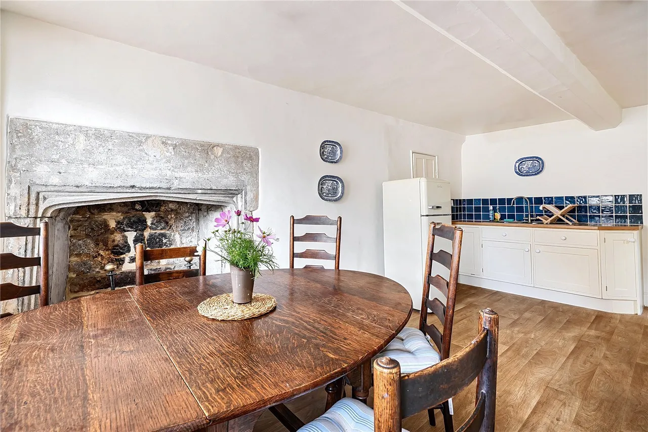 The Square, Beaminster, DT8, photo 15