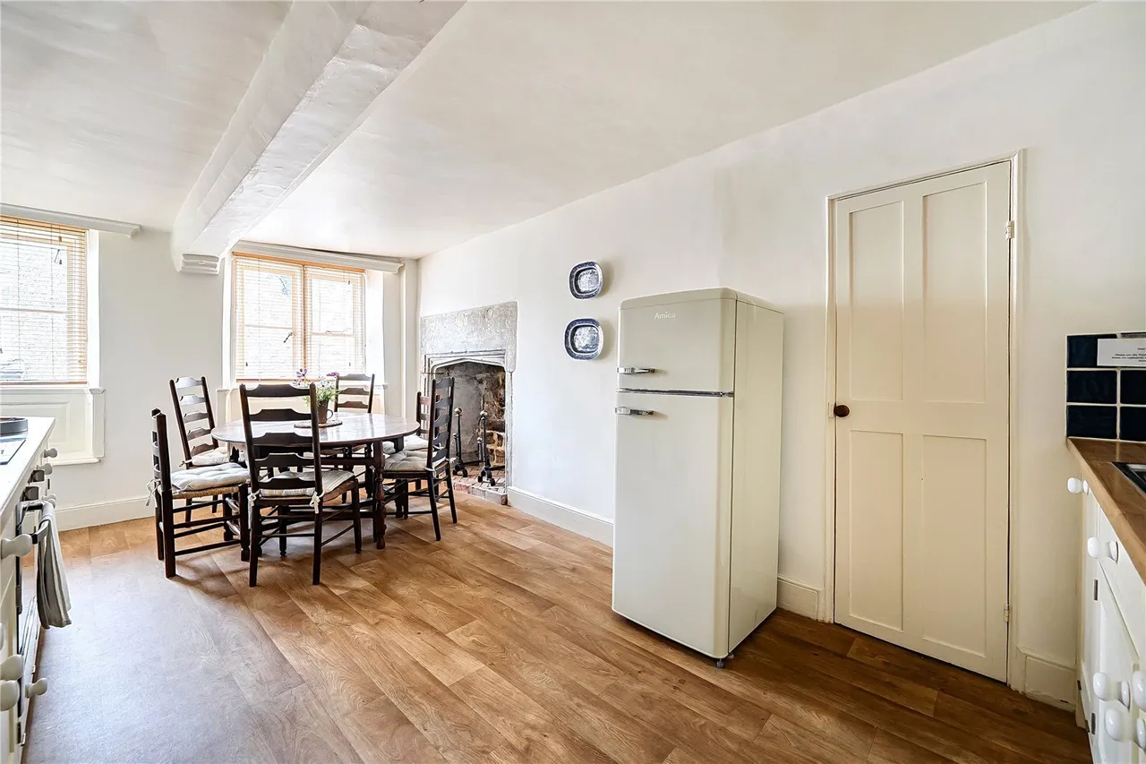 The Square, Beaminster, DT8, photo 17