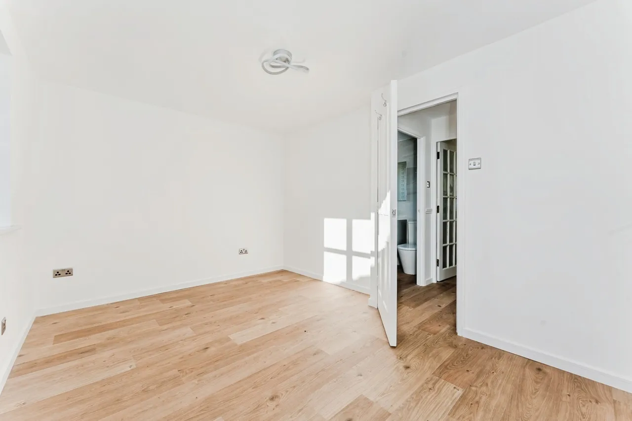Gandhi Close, Walthamstow, E17, photo 6