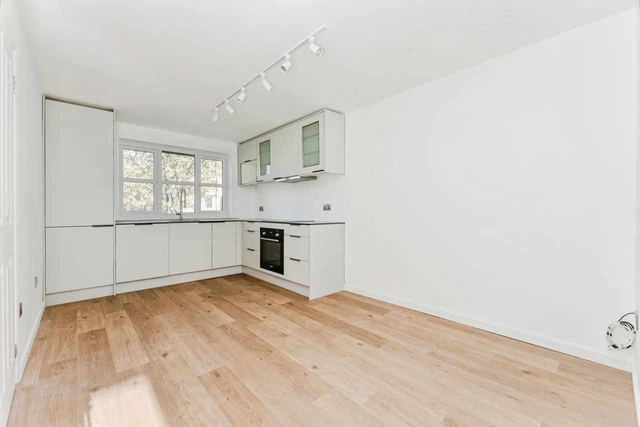 Gandhi Close, Walthamstow, E17, photo 7