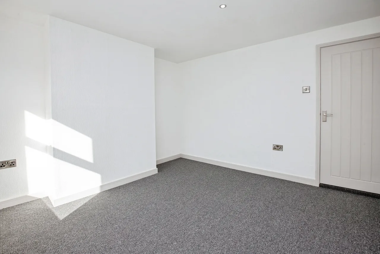 Sutton Road, Huthwaite, NG17, photo 10