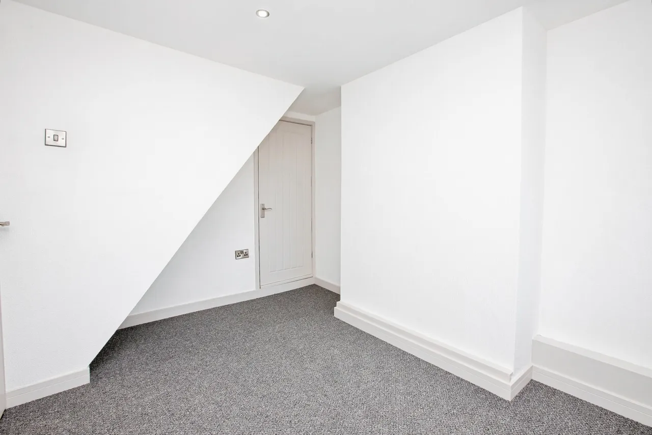 Sutton Road, Huthwaite, NG17, photo 13