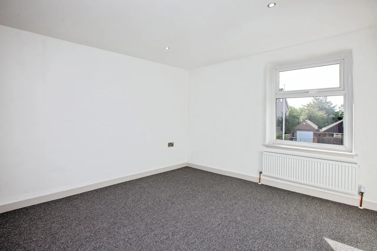 Sutton Road, Huthwaite, NG17, photo 12