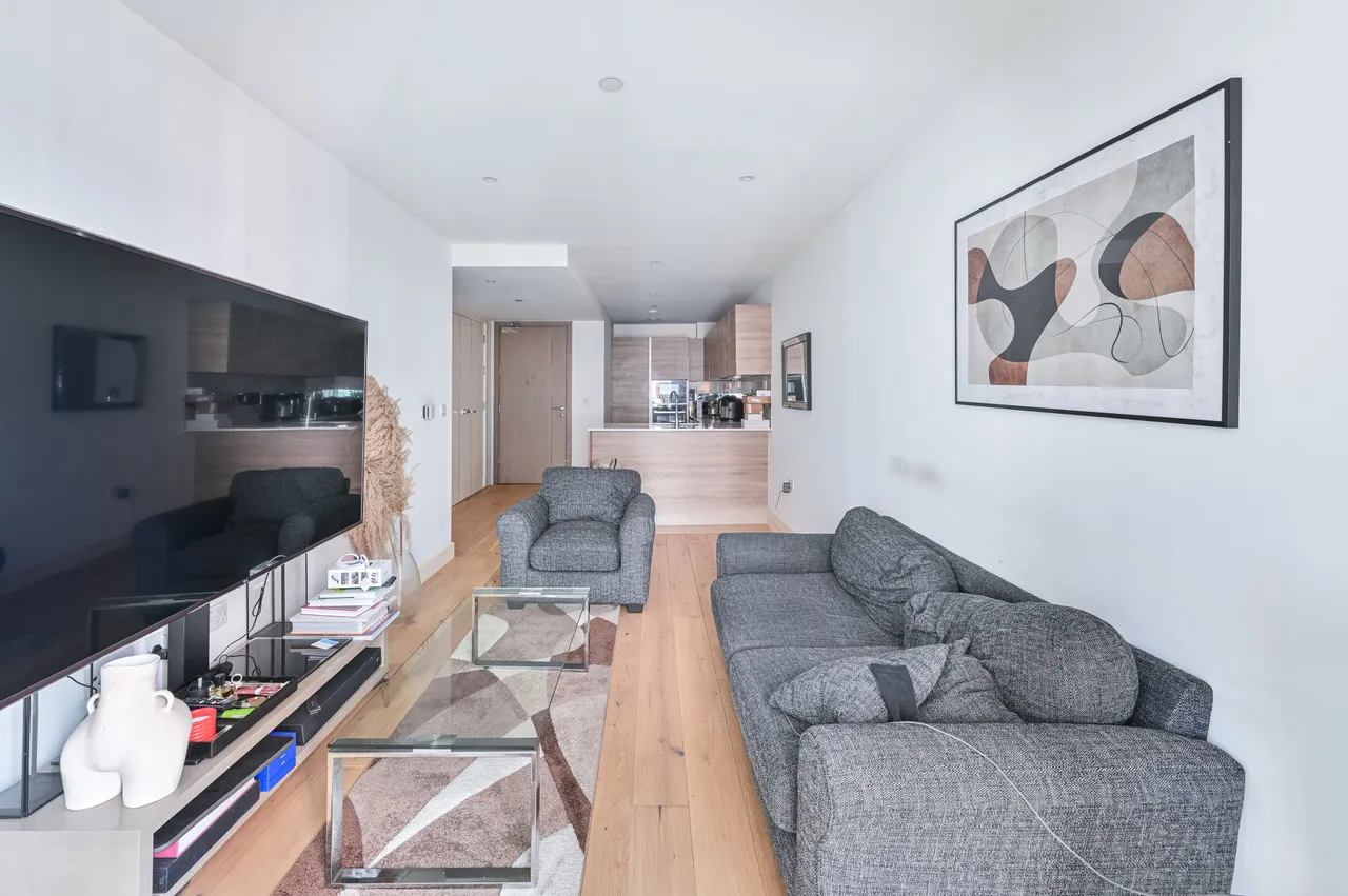 Flat 702, Deveraux House, Duke of Wellington Avenue, London, photo 7