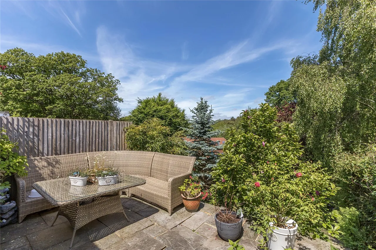Glen Road, Grayshott, GU26, photo 8