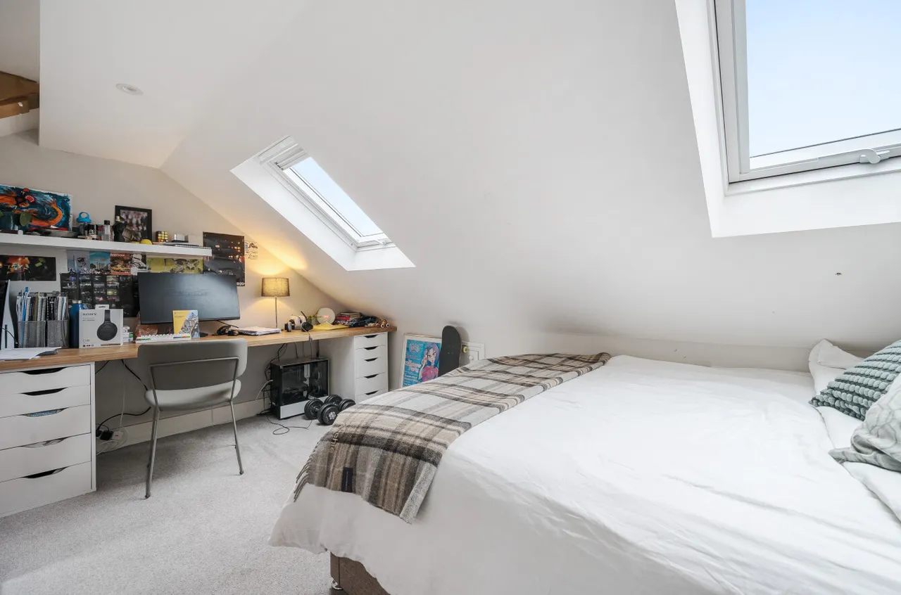 Glen Road, Grayshott, GU26, photo 16