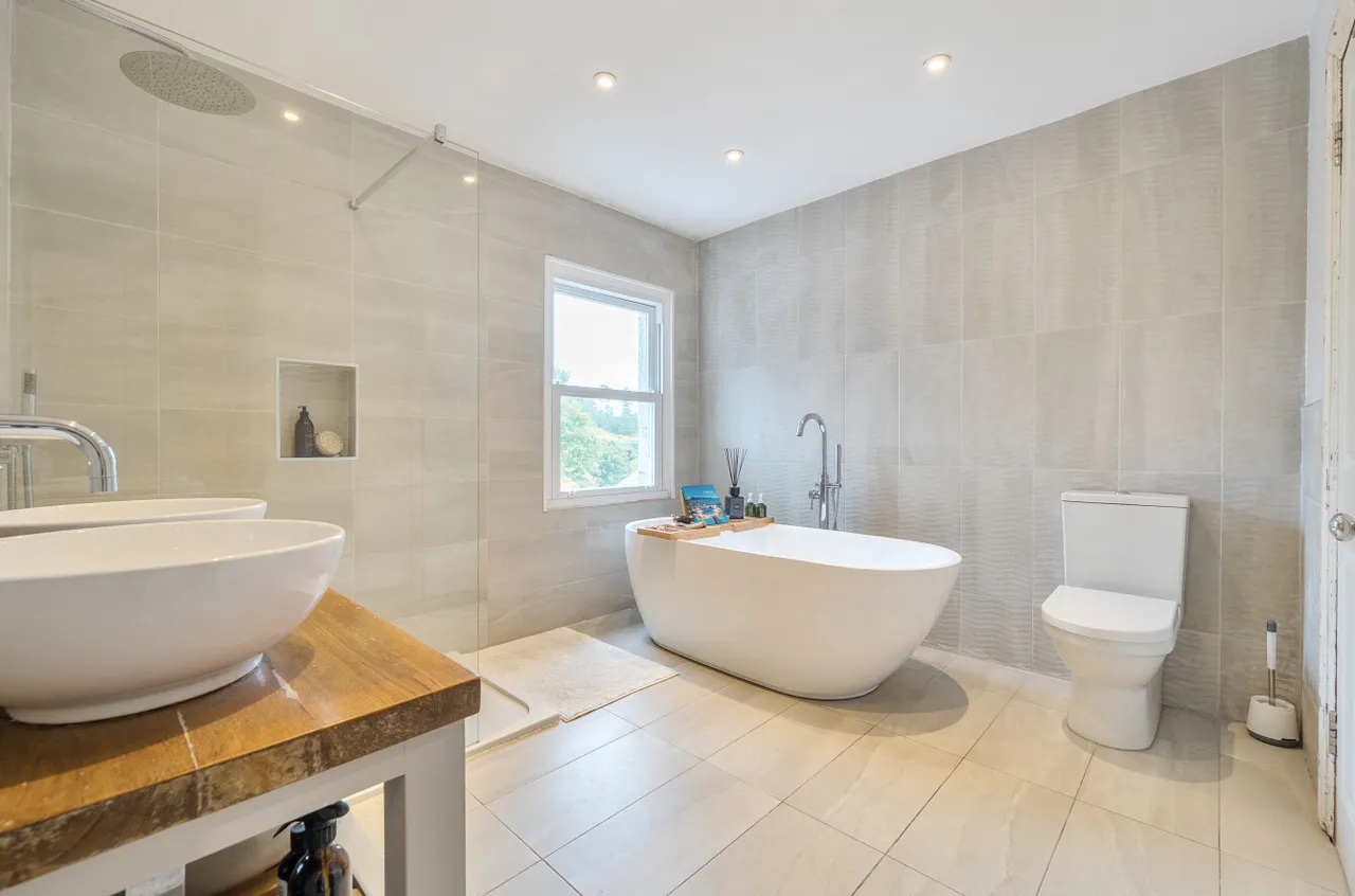 Glen Road, Grayshott, GU26, photo 15