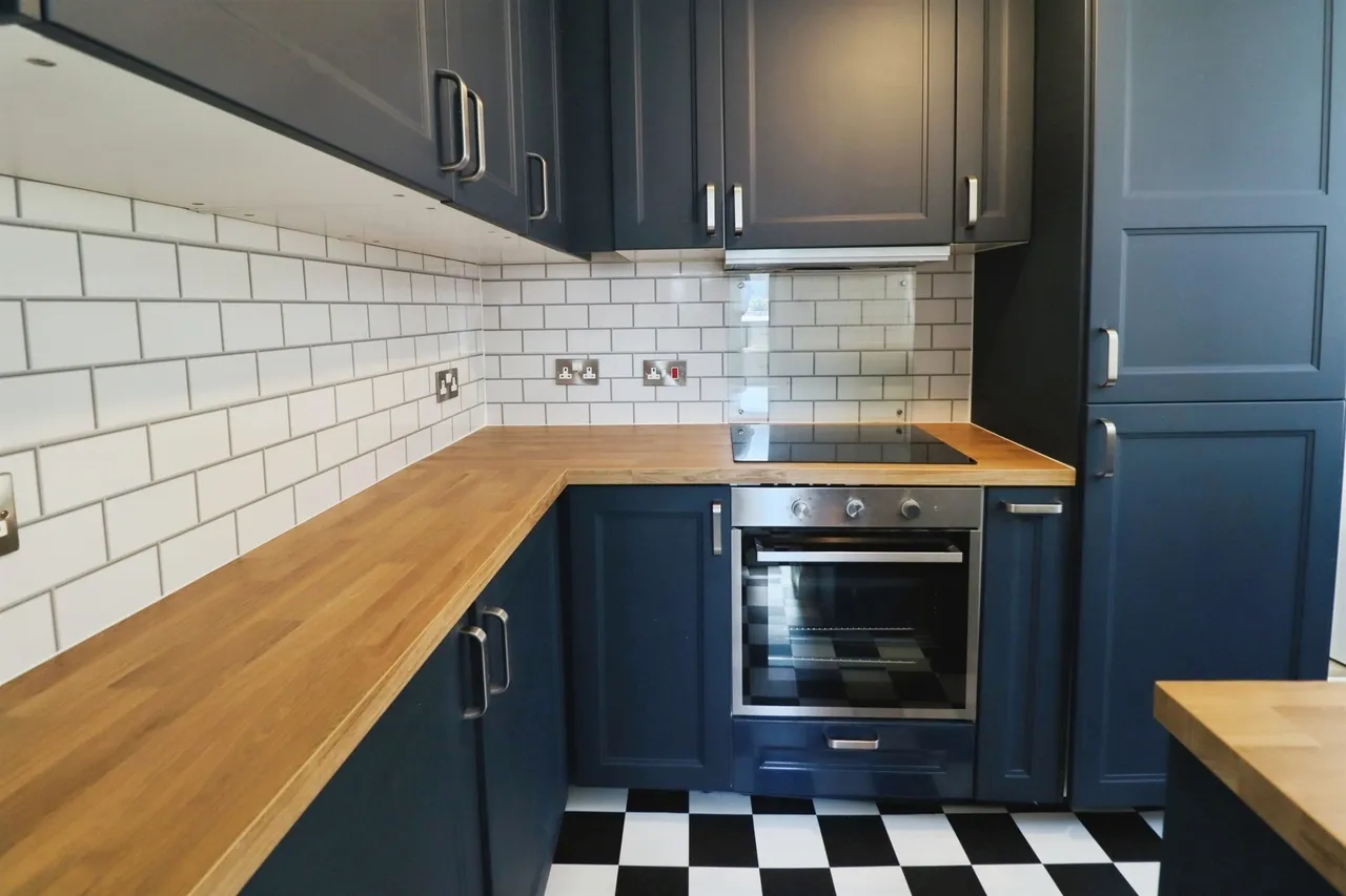 Wellfield Avenue, Porthcawl, CF36, photo 11