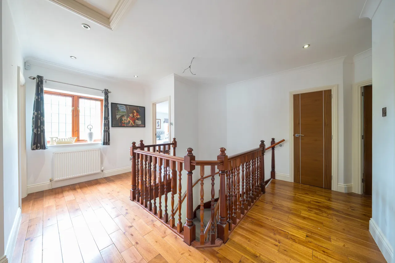 Davenham Avenue, Northwood, HA6, photo 19