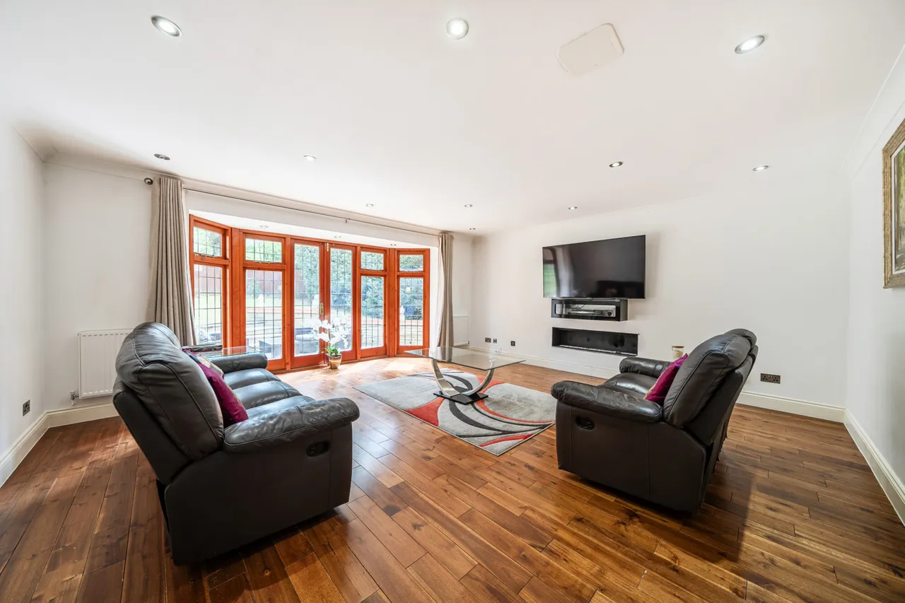 Davenham Avenue, Northwood, HA6, photo 4