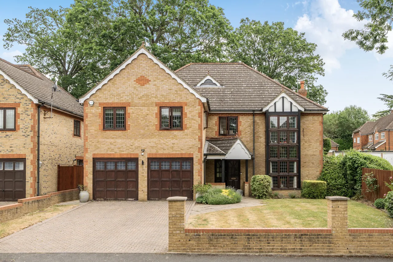 Davenham Avenue, Northwood, HA6, photo 26