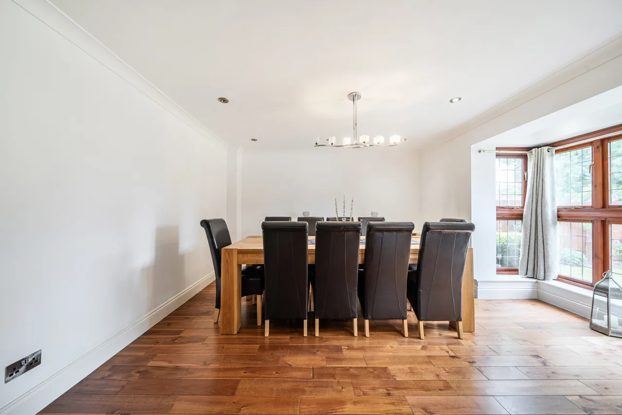 Davenham Avenue, Northwood, HA6, photo 14