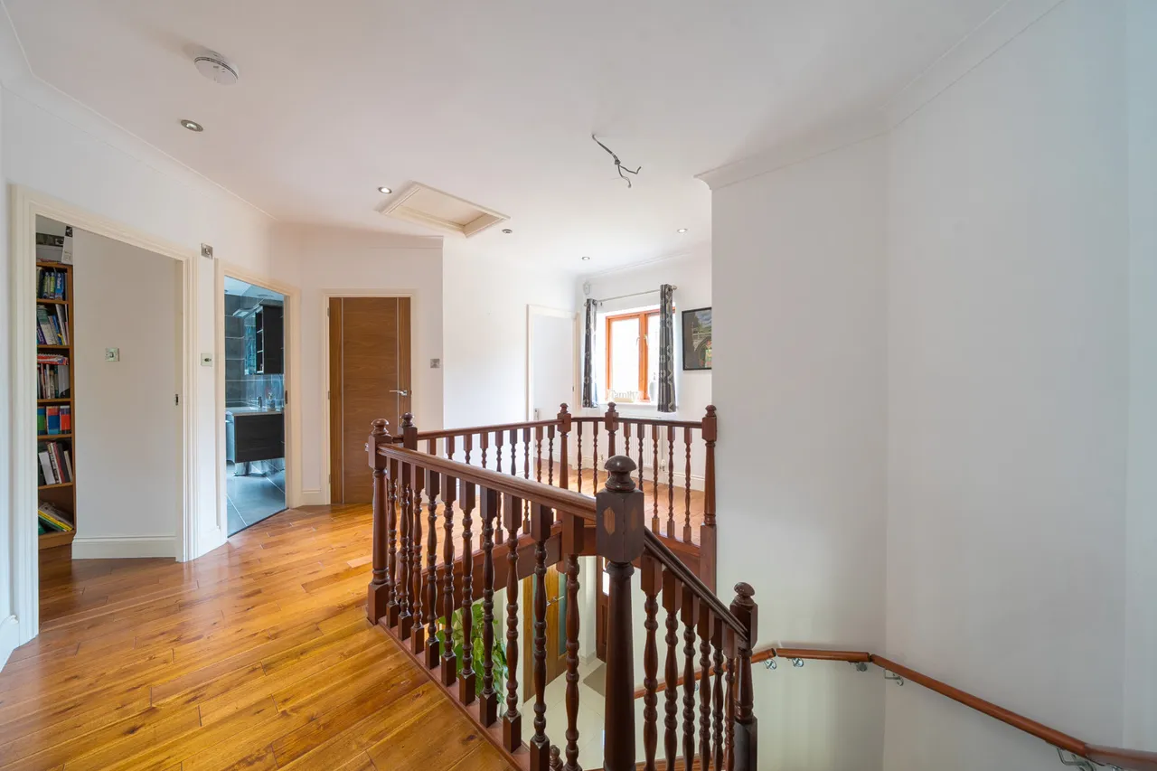 Davenham Avenue, Northwood, HA6, photo 23