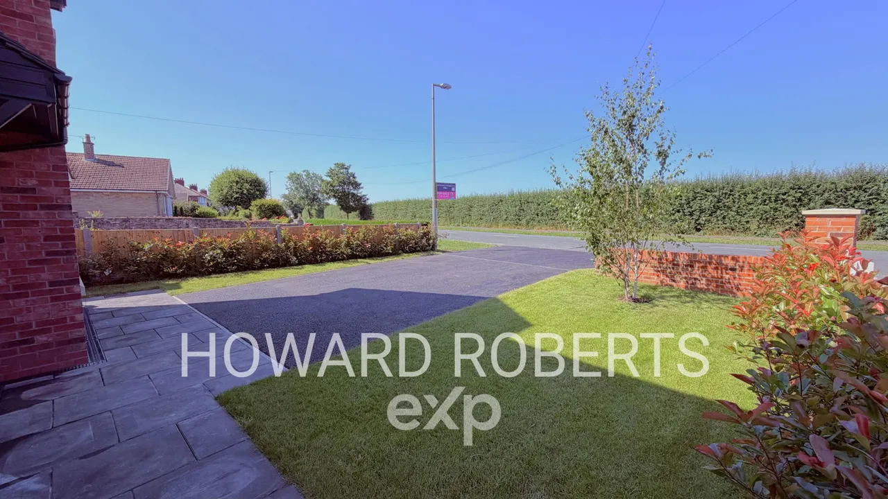 Liverpool Road, Longton Area, PR4, photo 2