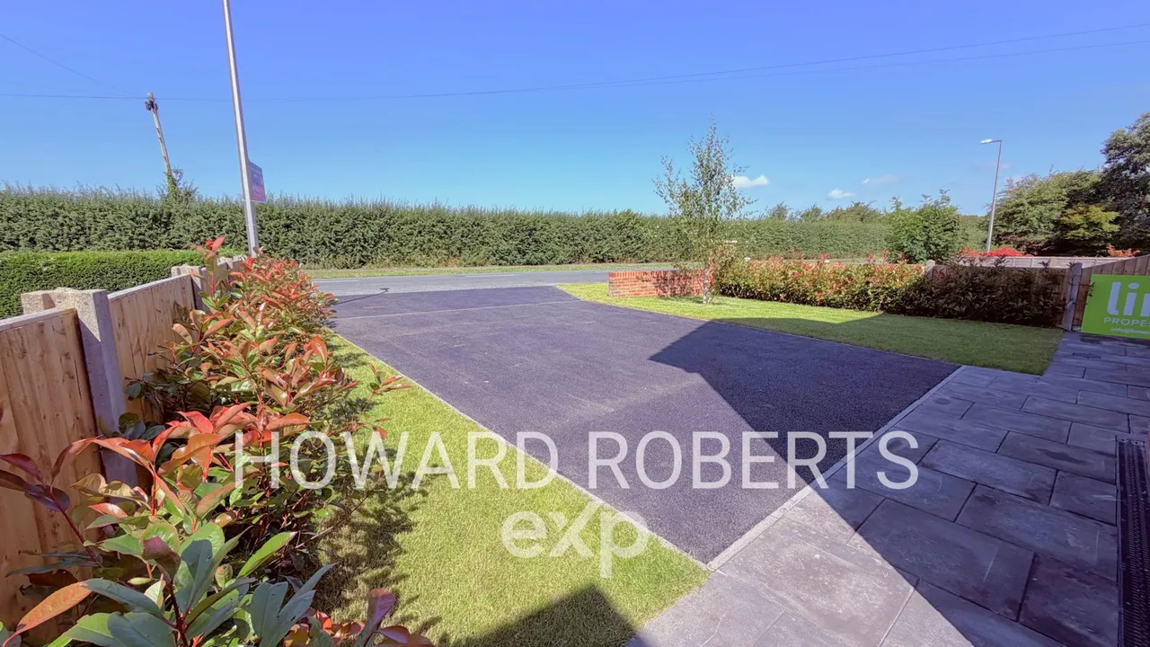 Liverpool Road, Longton Area, PR4, photo 17