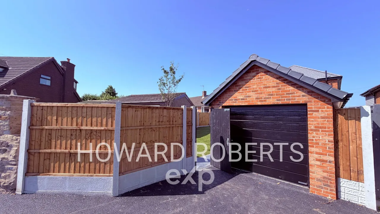 Liverpool Road, Longton Area, PR4, photo 13