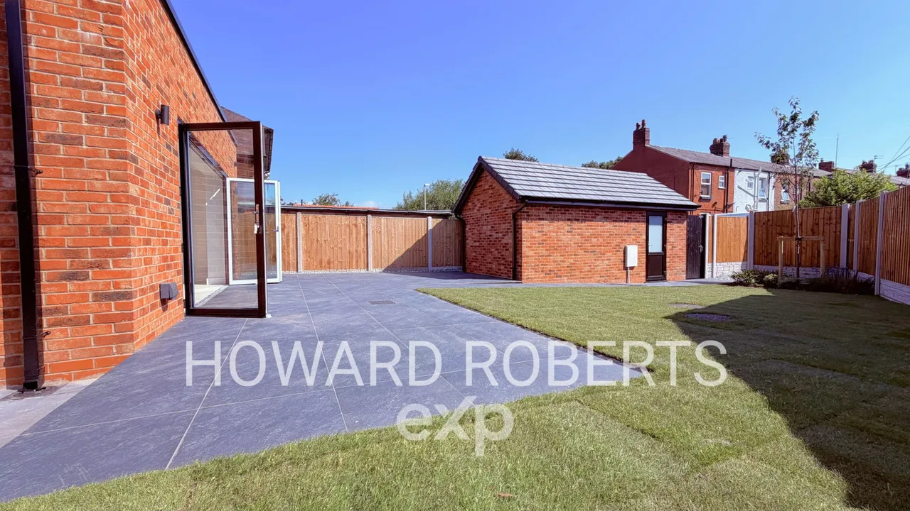 Liverpool Road, Longton Area, PR4, photo 29