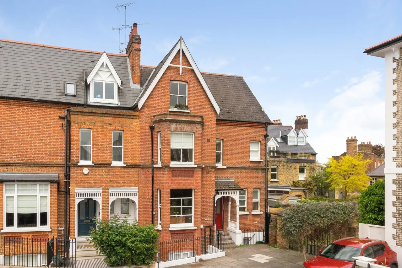 2 bed flat for sale, The Hermitage, Richmond, TW10