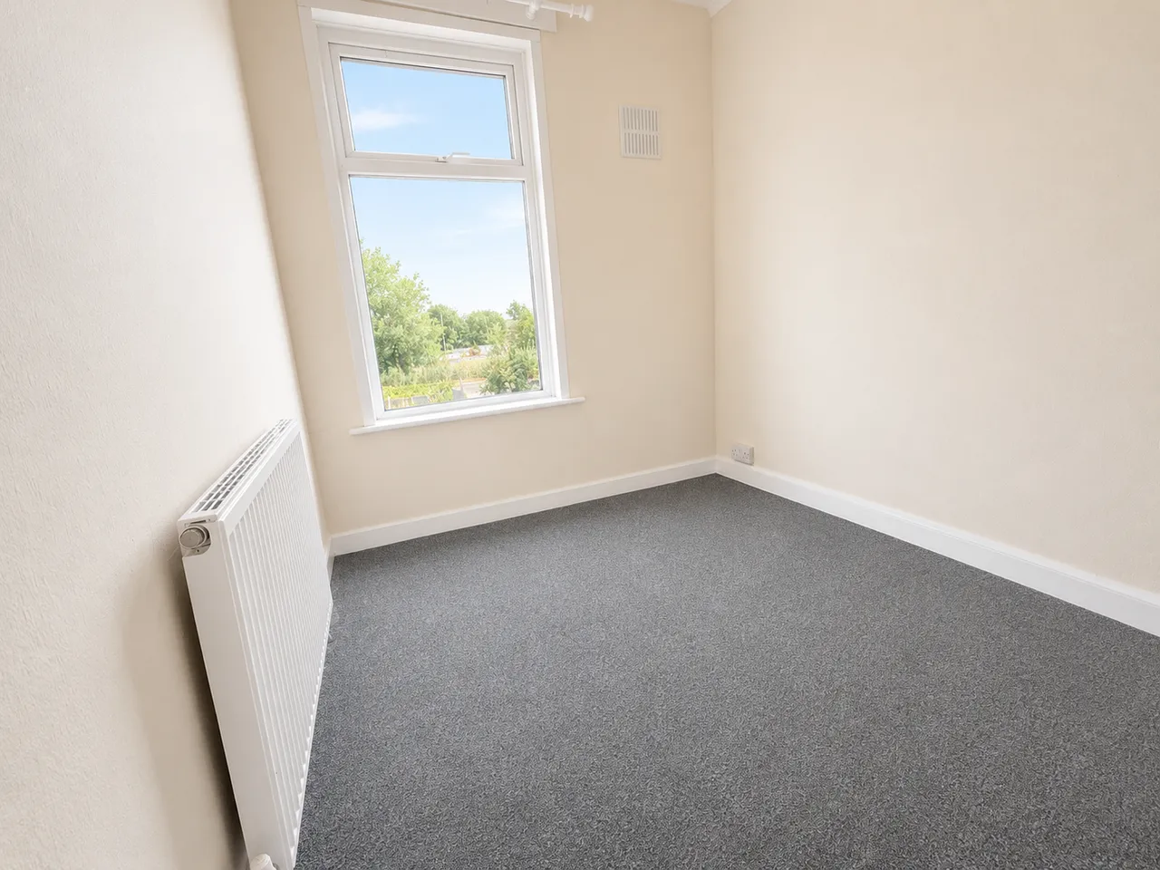Aire Terrace, Castleford, WF10, photo 5