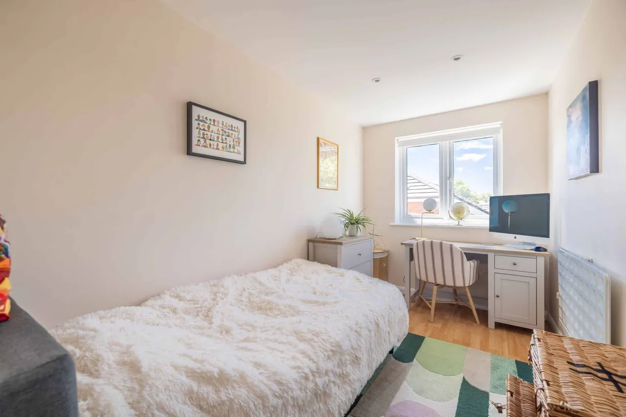 Cleves Court, Firs Ave, Windsor, Berkshire, SL4 4EF, photo 6