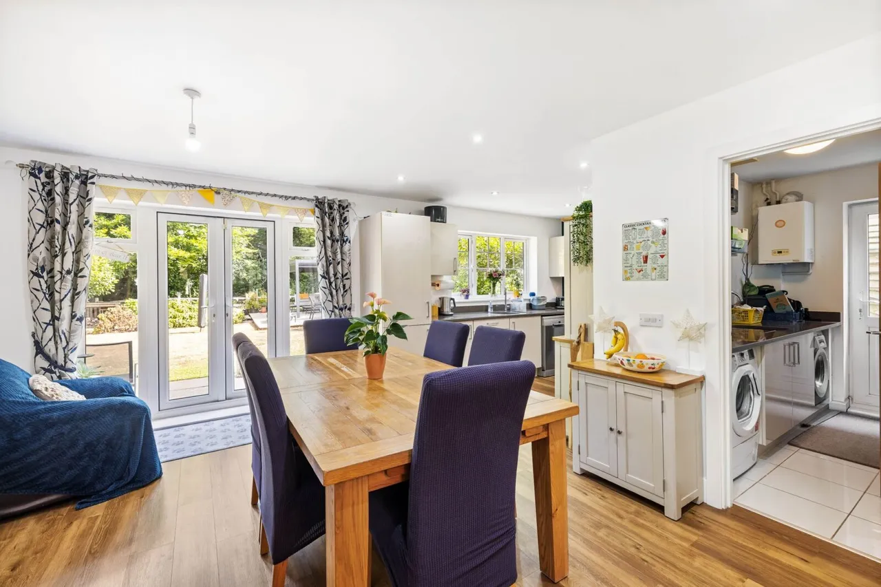 Birch Grove, Felbridge, East Grinstead, East Grinstead, RH19 2TS, photo 14