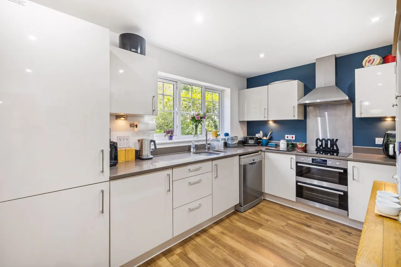 Birch Grove, Felbridge, East Grinstead, East Grinstead, RH19 2TS, photo 10