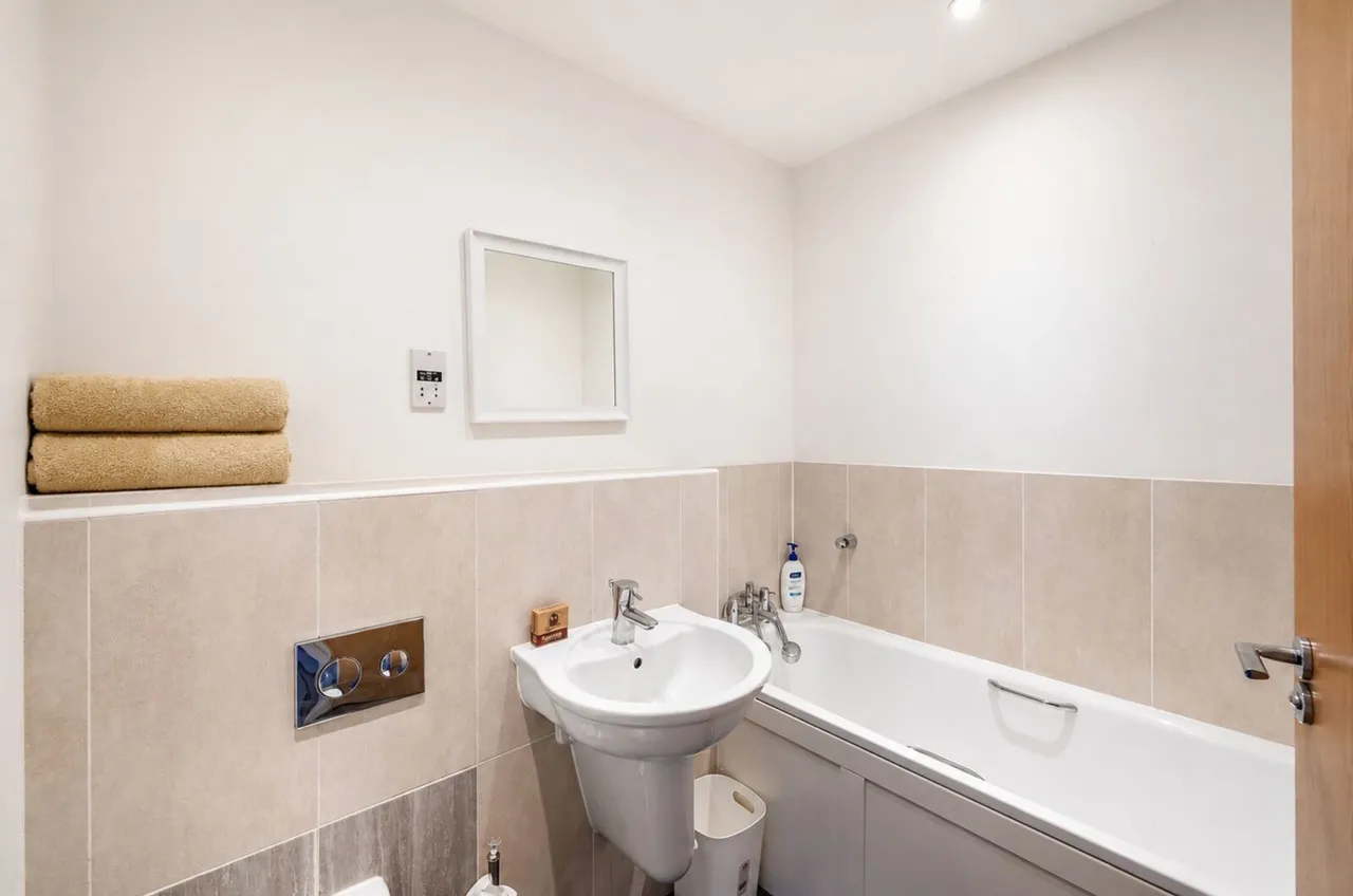 Birch Grove, Felbridge, East Grinstead, East Grinstead, RH19 2TS, photo 23