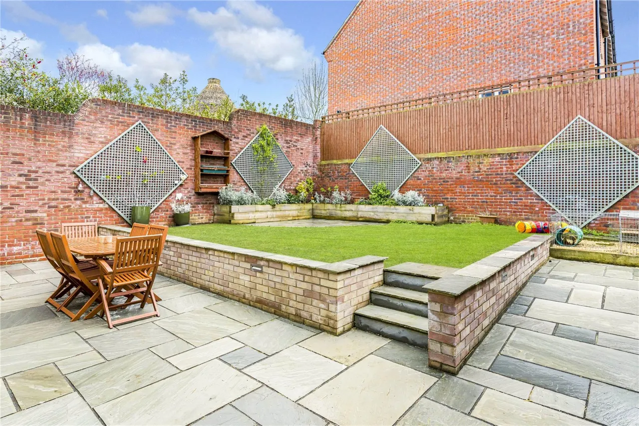 Kiln Avenue, Chinnor, OX39, photo 3