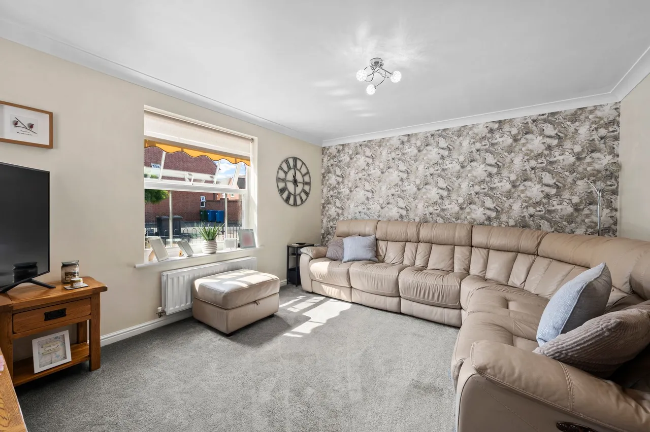 Templeton Drive, Fearnhead, Warrington, WA2 0WR, photo 7