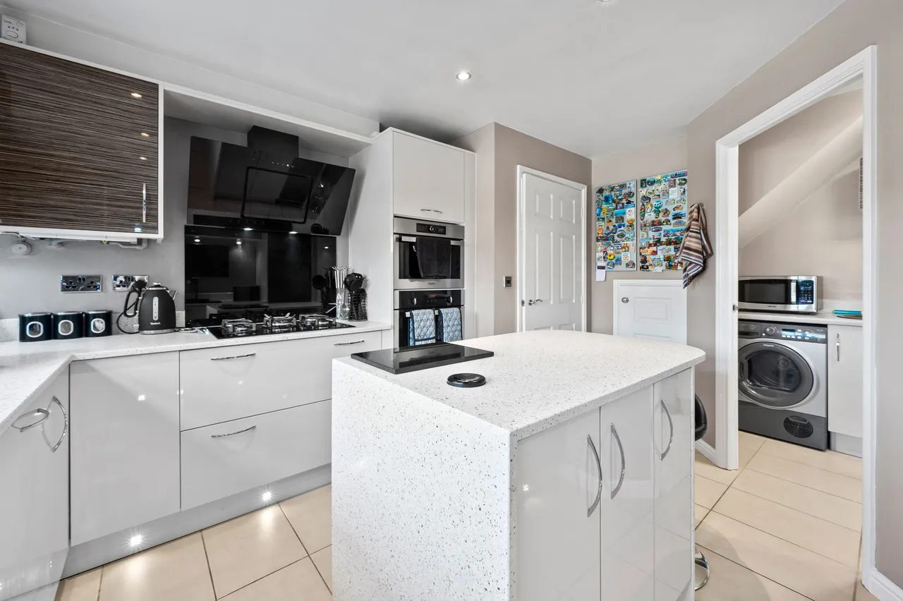 Templeton Drive, Fearnhead, Warrington, WA2 0WR, photo 15