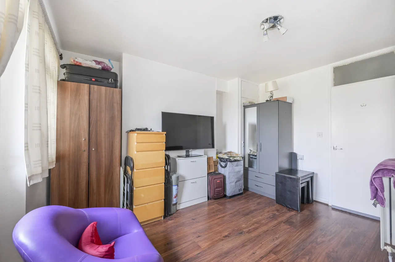 66 Solander Gardens, London, photo 8
