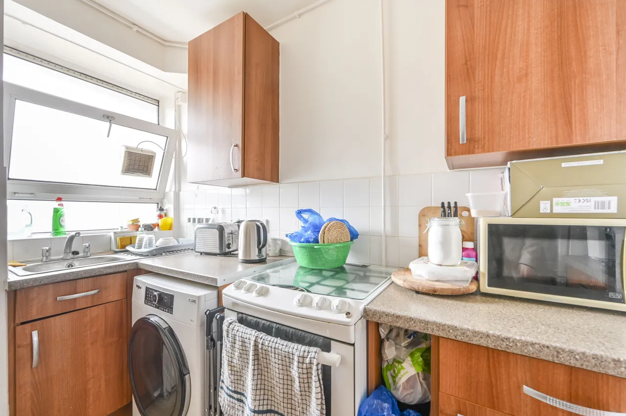 66 Solander Gardens, London, photo 6